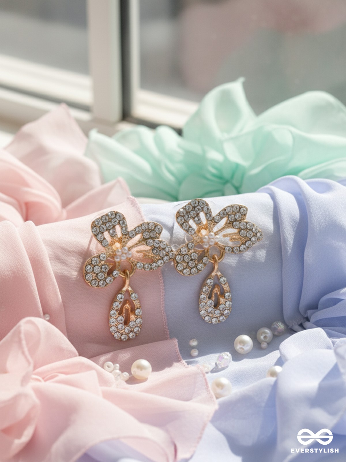 SHINE BLOOMLET – SPARKLY PETAL DROP EARRINGS