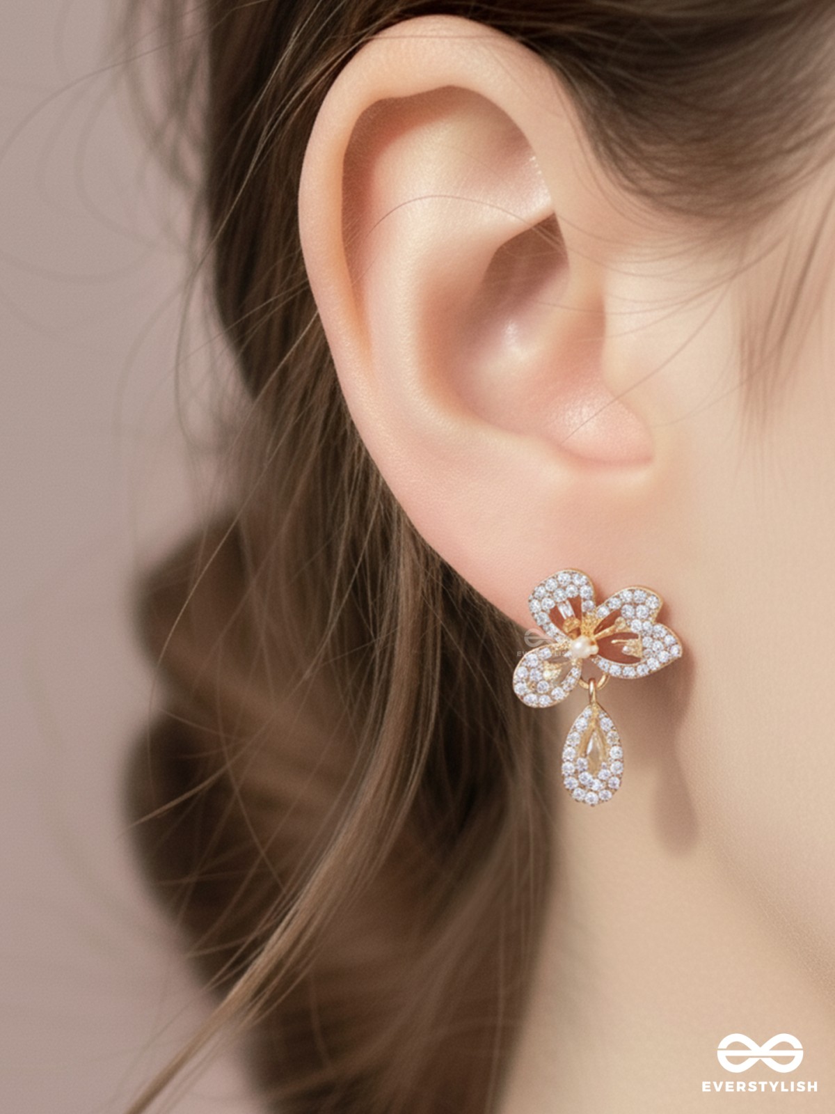 SHINE BLOOMLET – SPARKLY PETAL DROP EARRINGS