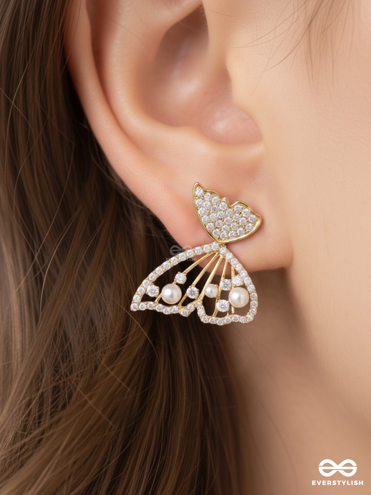 WING OF DAWN – DREAMY LIGHT-TOUCHED CRYSTAL EAR JACKETS