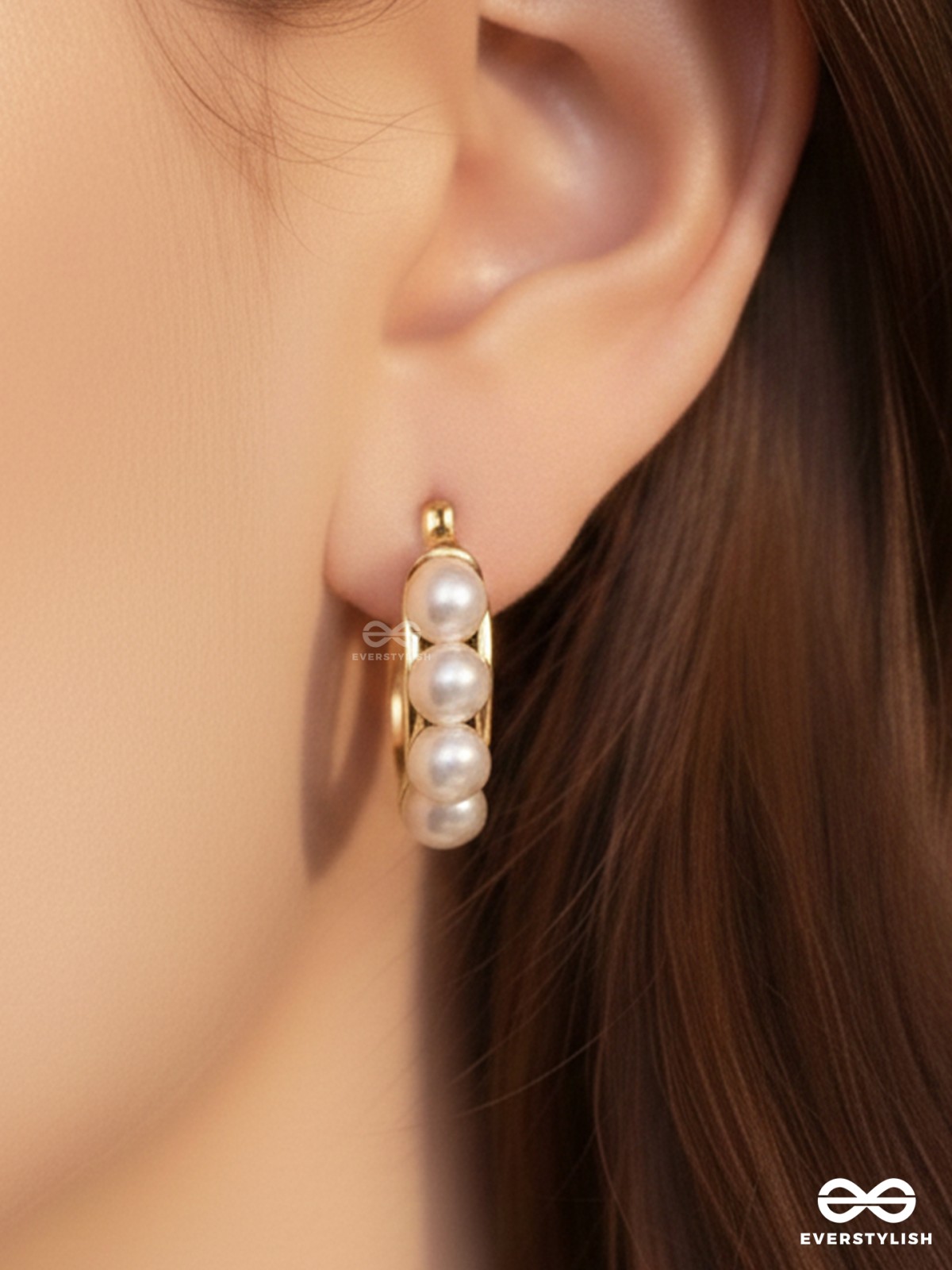 PEARL BAND – ELEGANT PEARLED MINI HOOPS