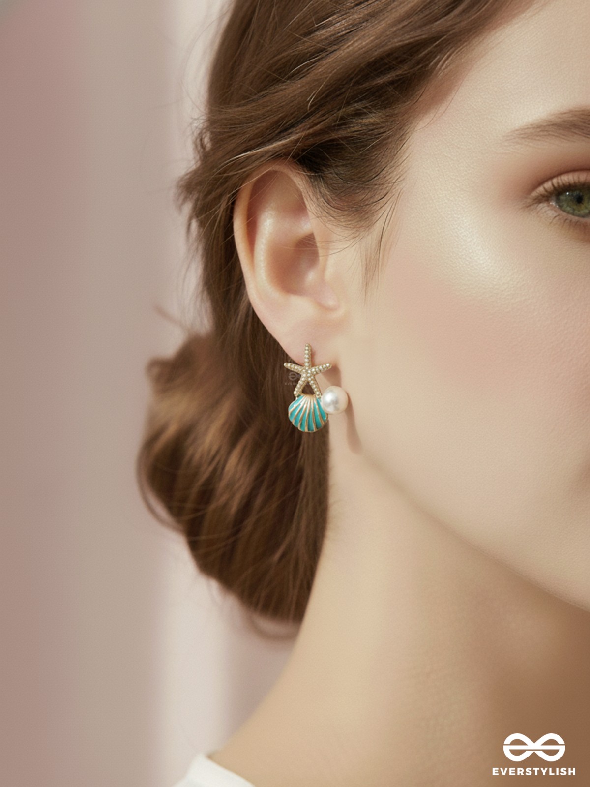 CORAL GREEN TIDE – SHELL & STARFISH STUDS