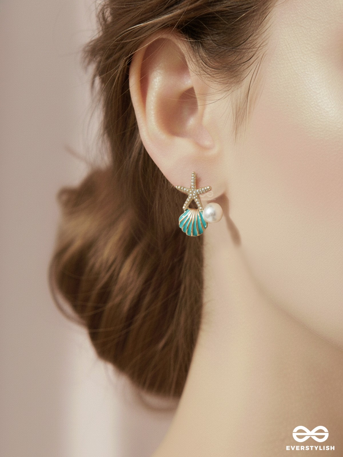 CORAL GREEN TIDE – SHELL & STARFISH STUDS
