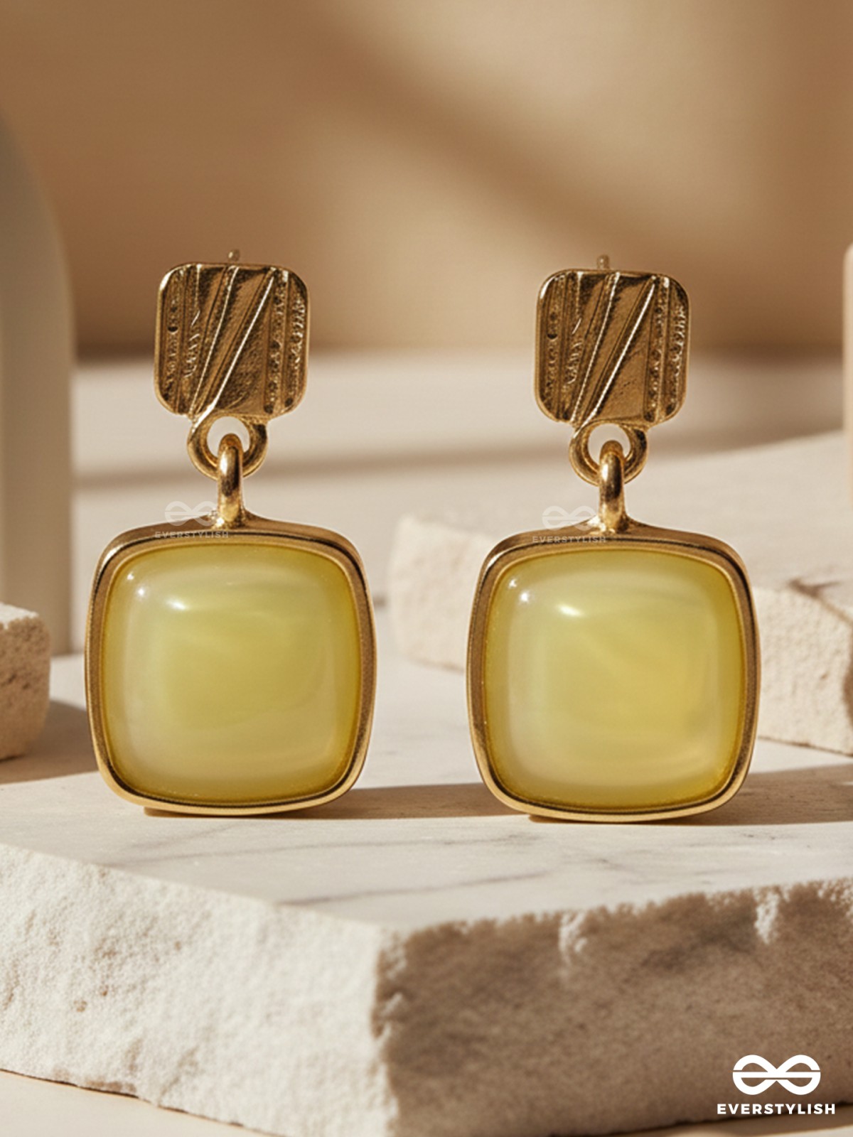 CITRUS POP – TRENDY YELLOW DANGLER
