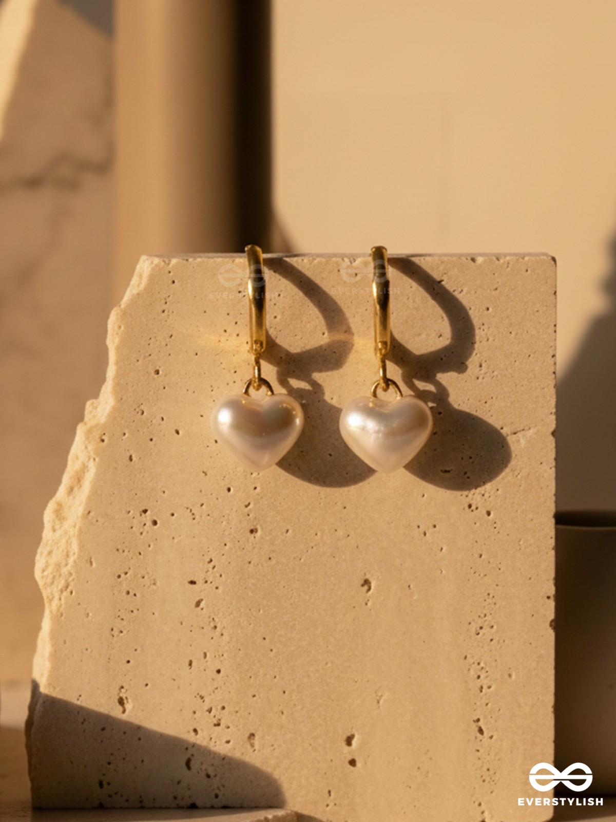 ROSÉLLA PEARL - PEARL HEART HOOP EARRINGS