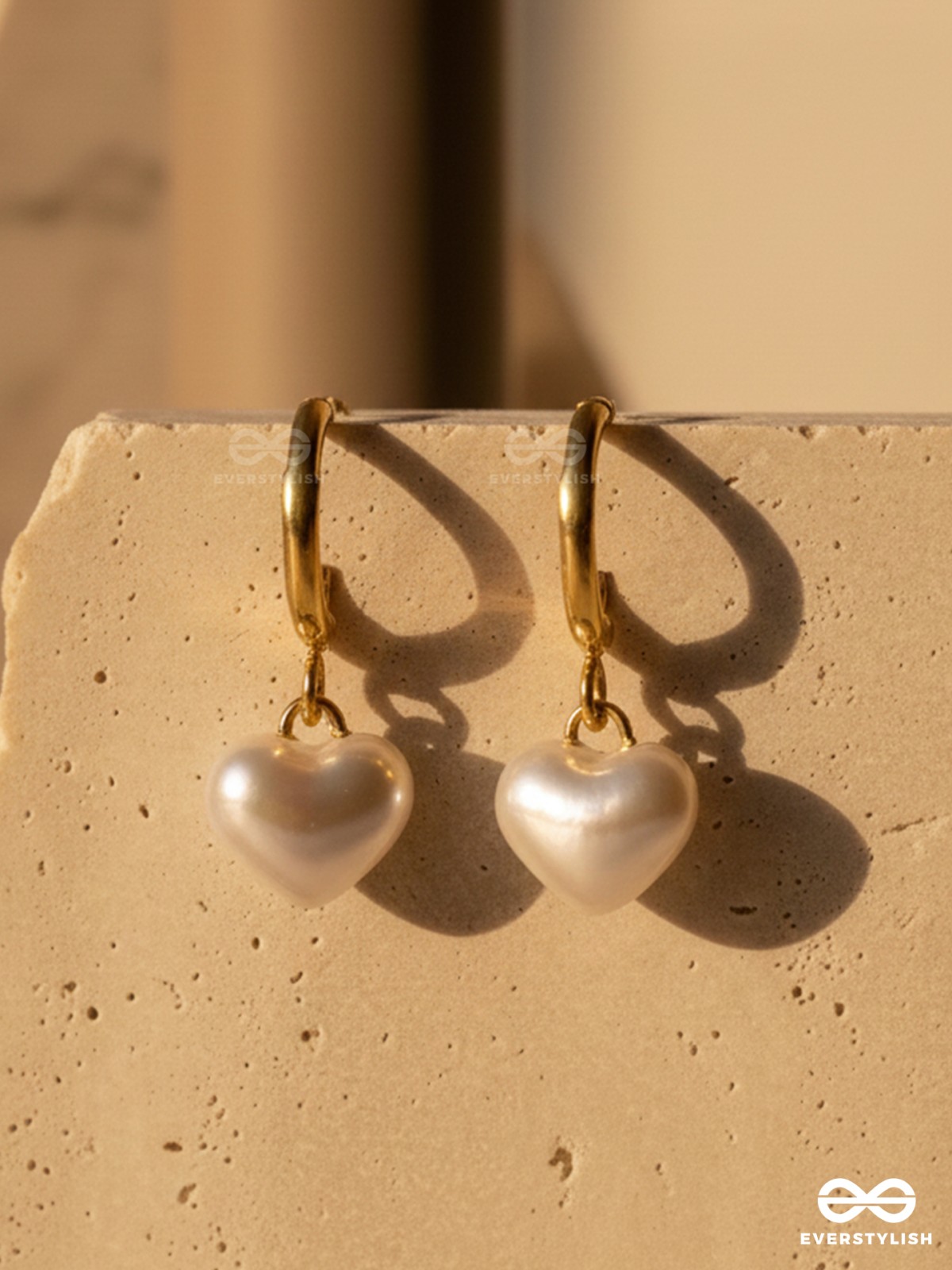 ROSÉLLA PEARL - PEARL HEART HOOP EARRINGS