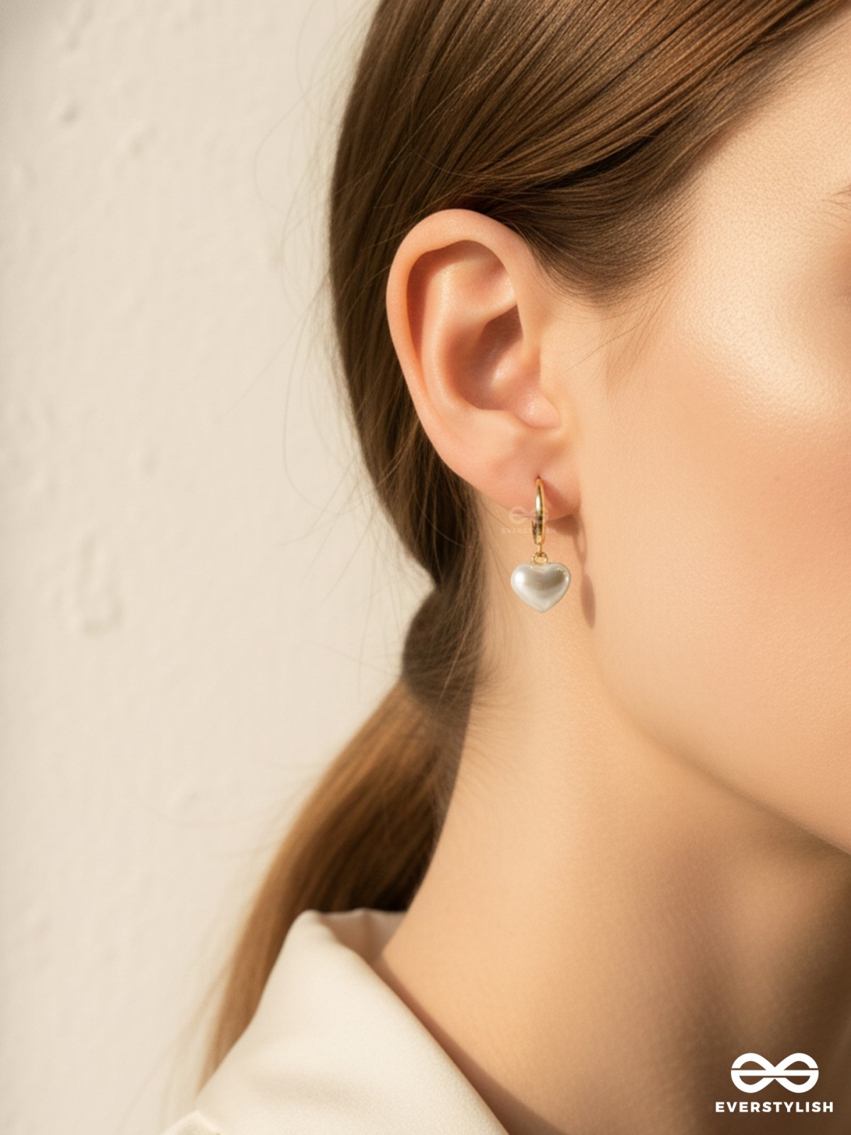 ROSÉLLA PEARL - PEARL HEART HOOP EARRINGS