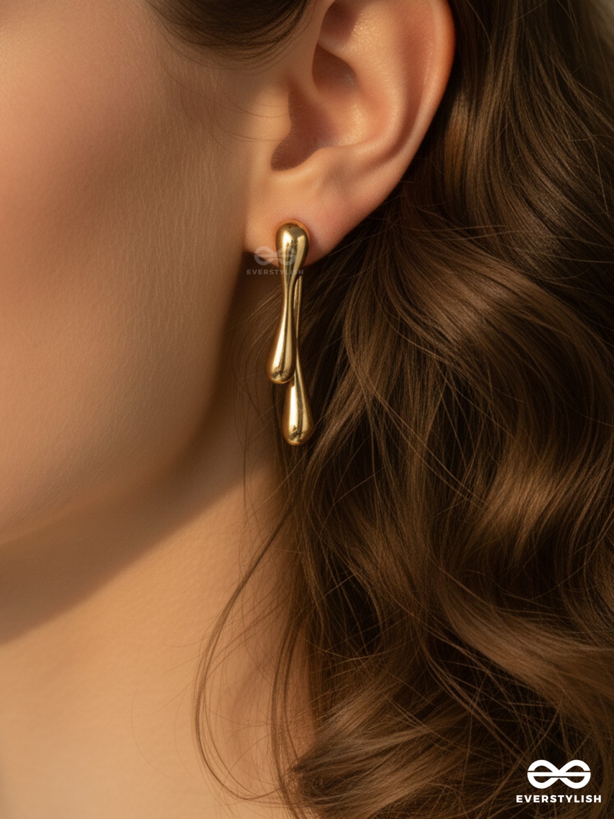 DEW DRIP- SCULPTED GOLDEN DROP EAR JACKET