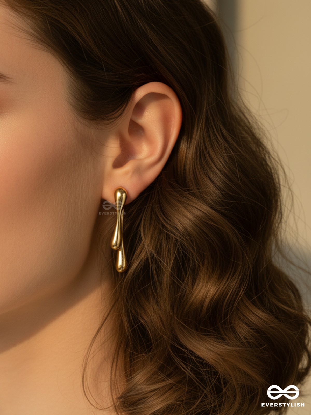 DEW DRIP- SCULPTED GOLDEN DROP EAR JACKET
