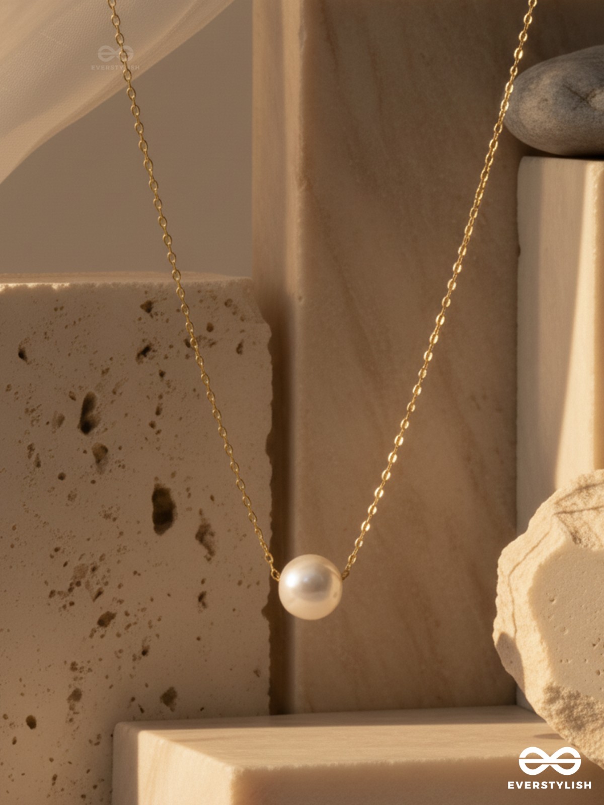 SOULPEARL – MINIMAL PEARL PENDANT NECKLACE