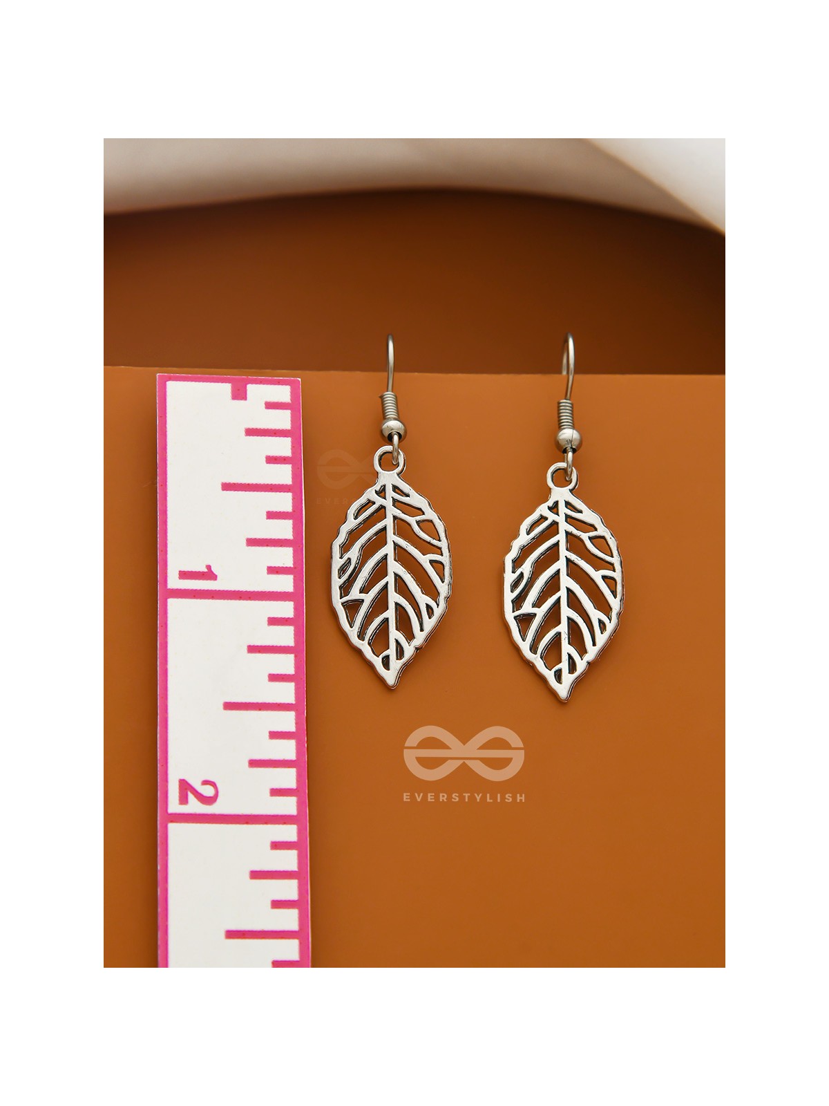 The wonderful wish list cut out leaf earrings- Silver