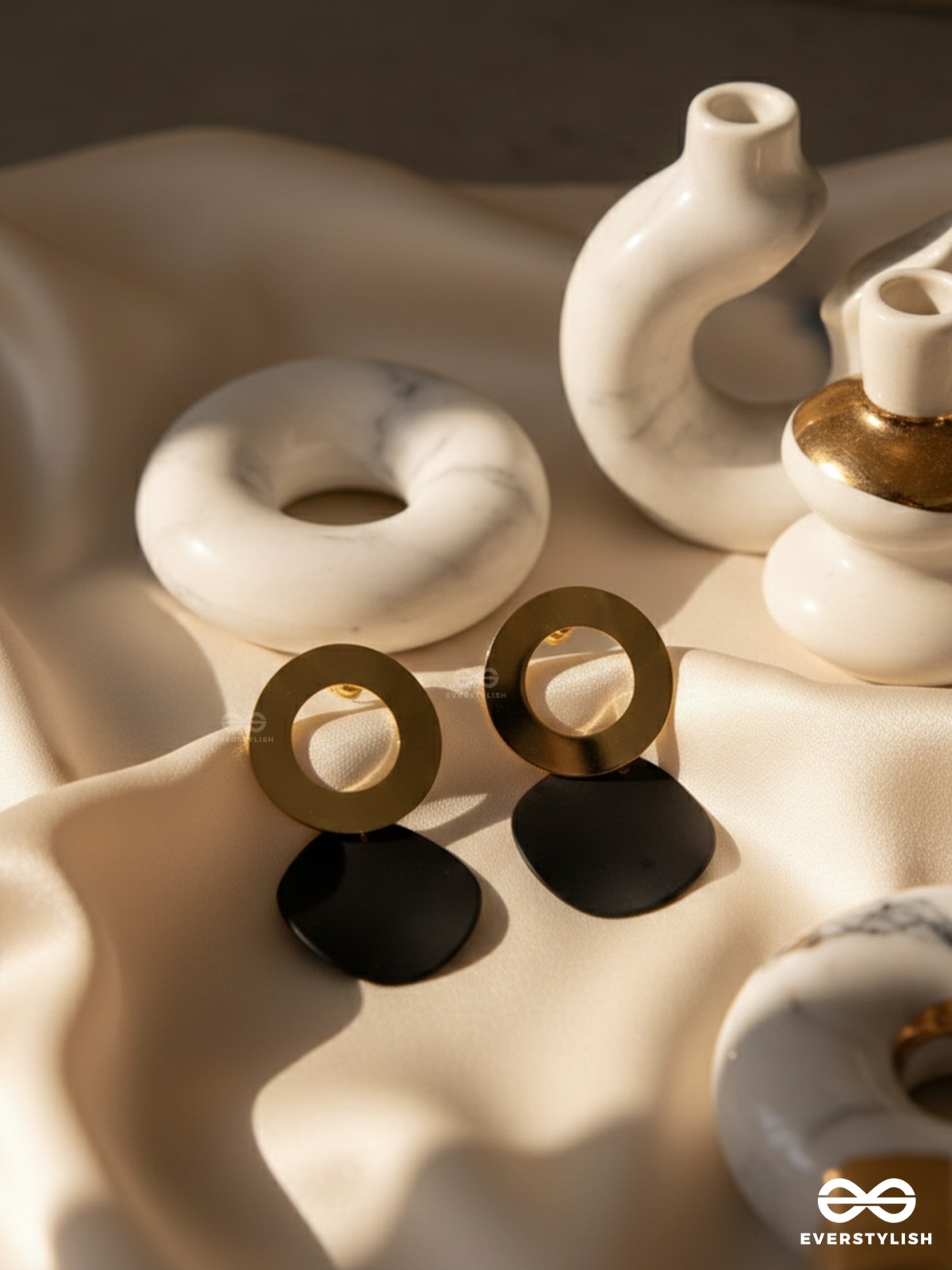 The Geometric Glam Earrings - Golden Black 