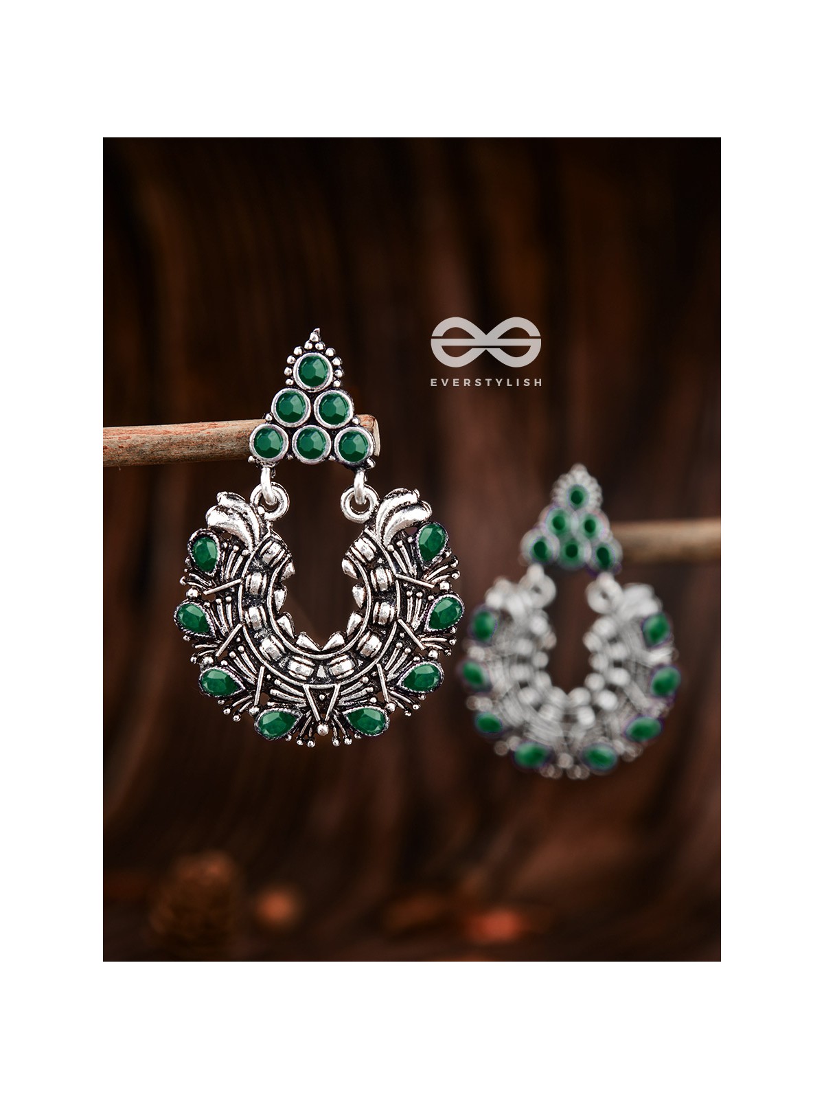 An Intricate Shimmer (Emerald Green) - The Embellished Oxidised Collection