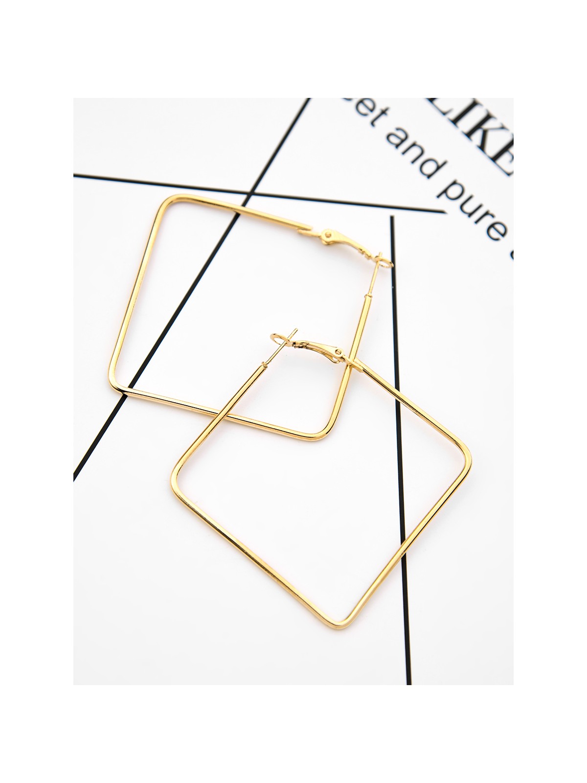 The Everyday Chic - Oversized Rectangle Hoops - Golden