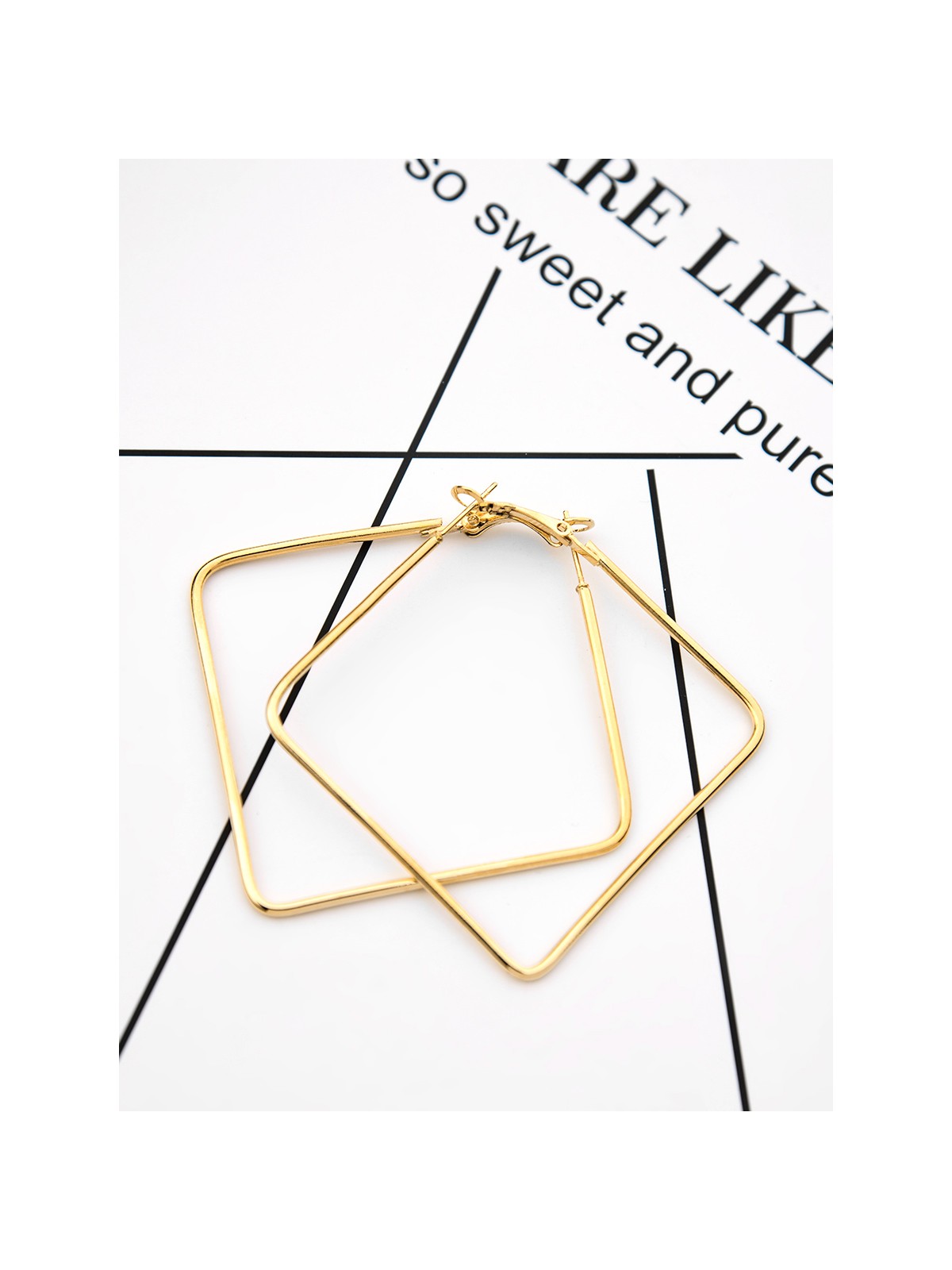 The Everyday Chic - Oversized Rectangle Hoops - Golden