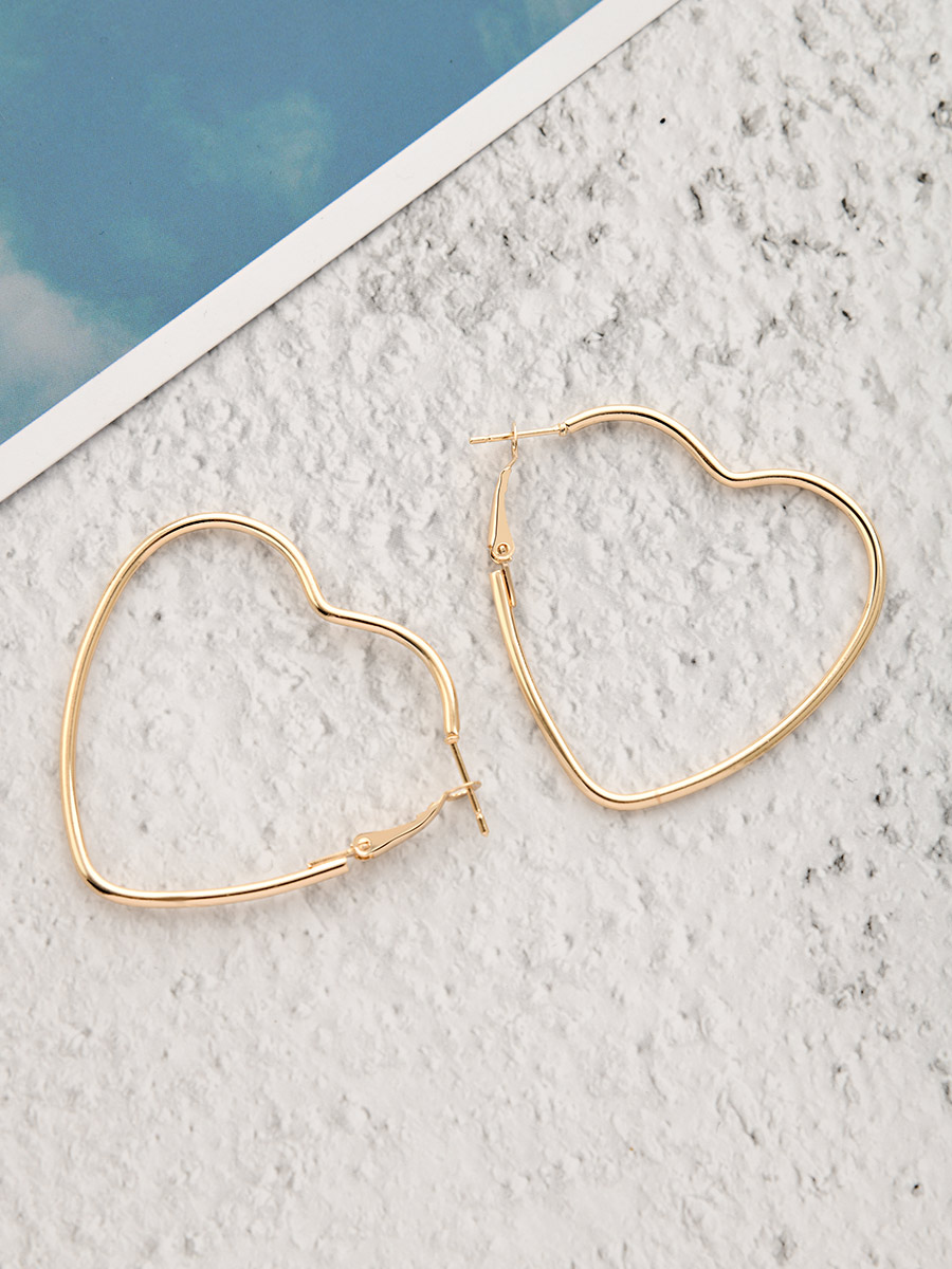Love Me Like I do - Trendy Heart Hoops- Golden