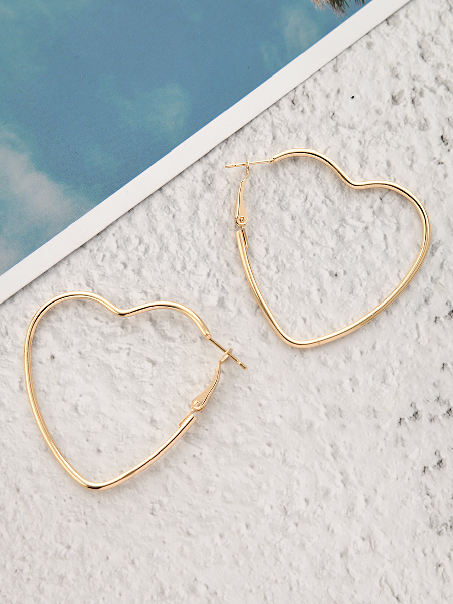 Love Me Like I do - Trendy Heart Hoops- Golden